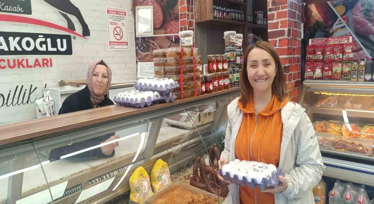 AK Partili Belediye Başkanı Tekinden CHP lideri Özele Boykot göndermesi