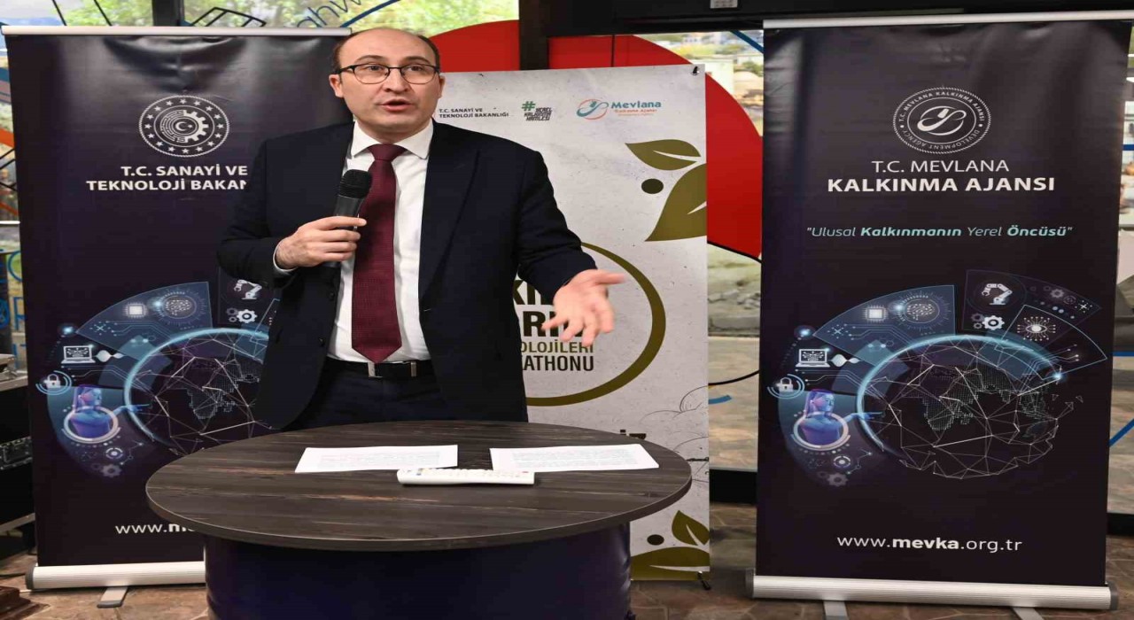 Akıllı tarım teknolojilerine yönelik projeler Hackathonda yarıştı