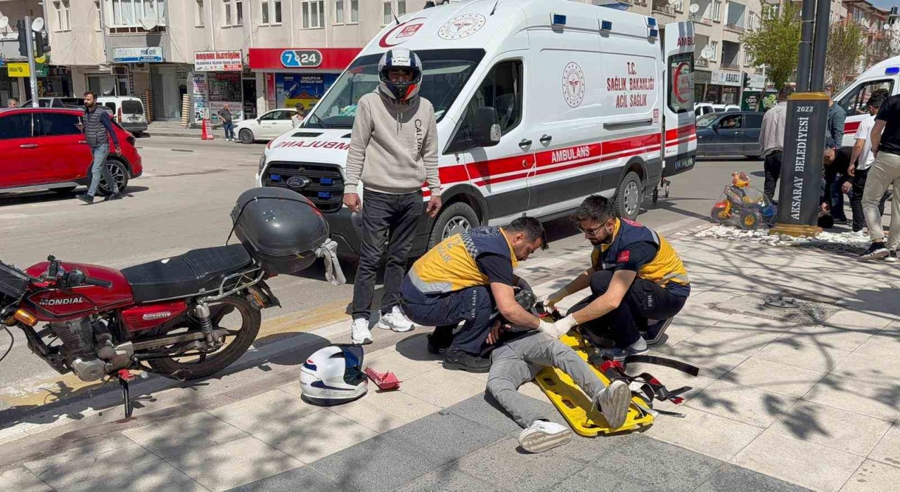 Aksarayda motosikletler çarpıştı: 2 yaralı