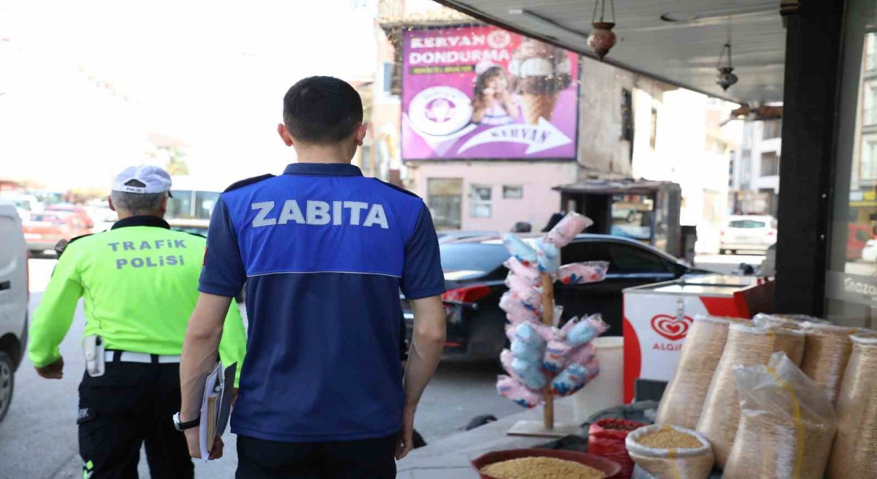Alacada kaldırım işgallerine geçit verilmiyor