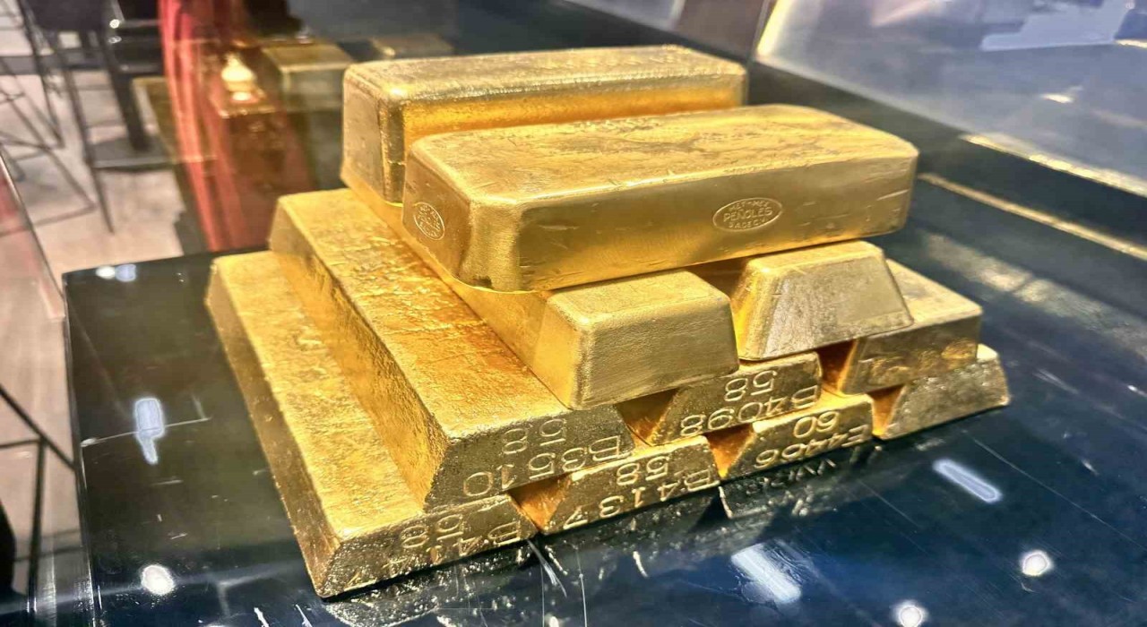 Altında ‘Trump etkisi: Ons altın tüm zamanların rekorunu kırdı