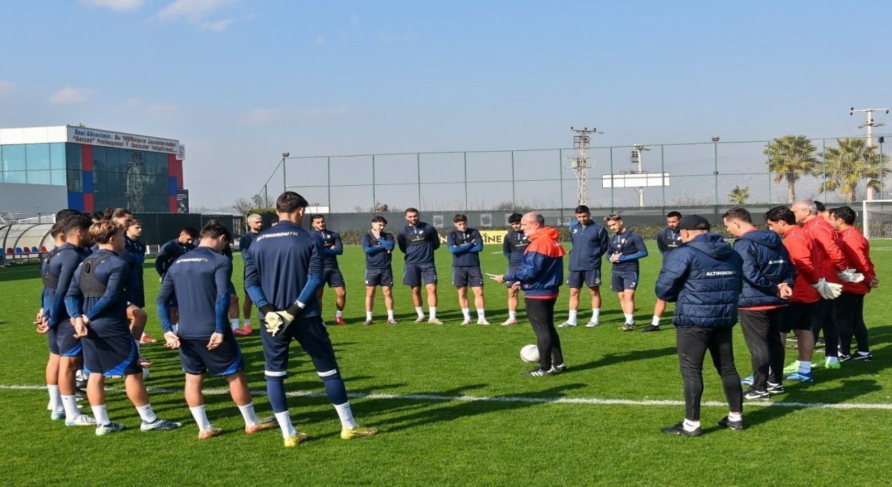 Altınordu, Ersan Parlatanla düşüşe geçti