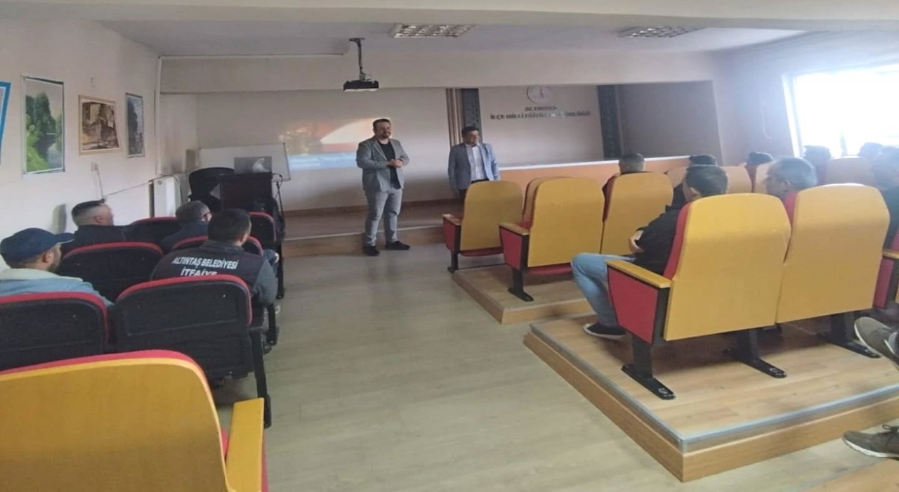 Altıntaşta kamu personeline İtfaiyecilik, Yangın Önleme ve Söndürme kursu