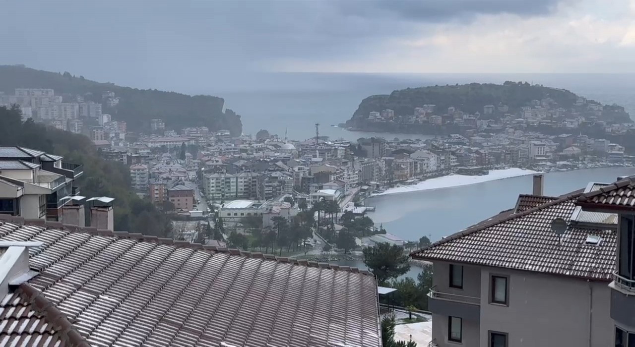 Amasrada 1 saat içerisinde dört mevsim birden yaşandı