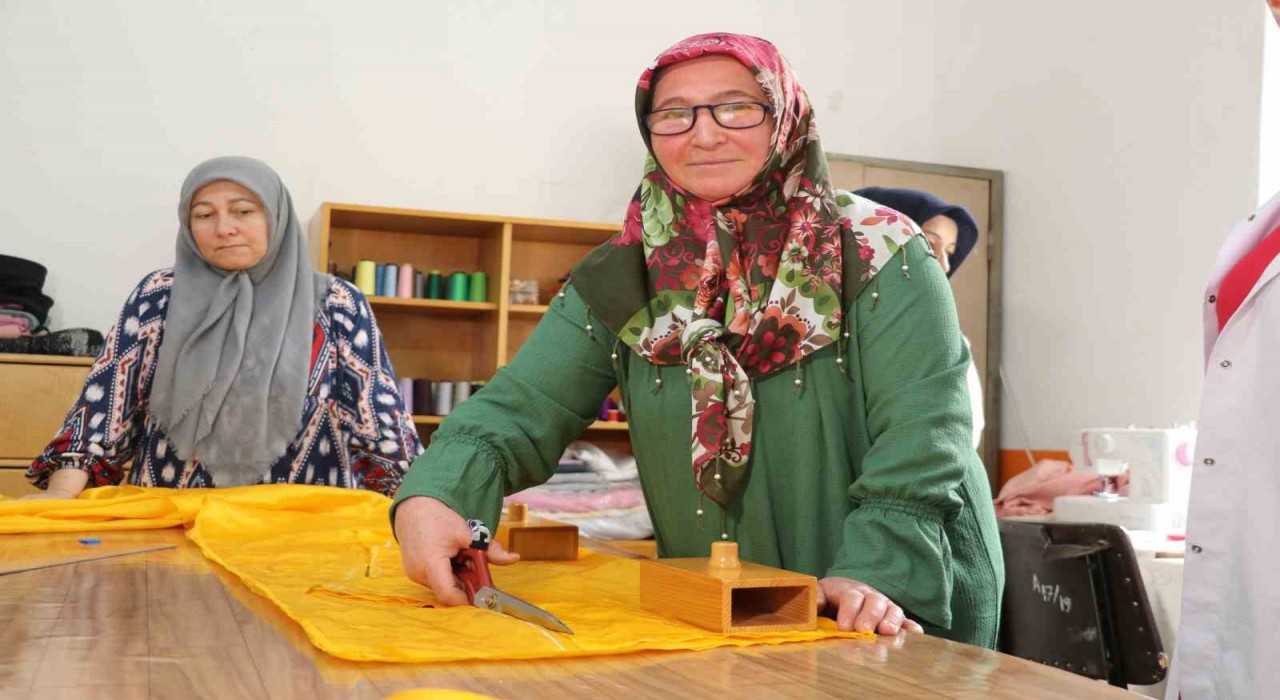 Amasyada çocukların 23 Nisan kıyafeti köy yaşam merkezinden