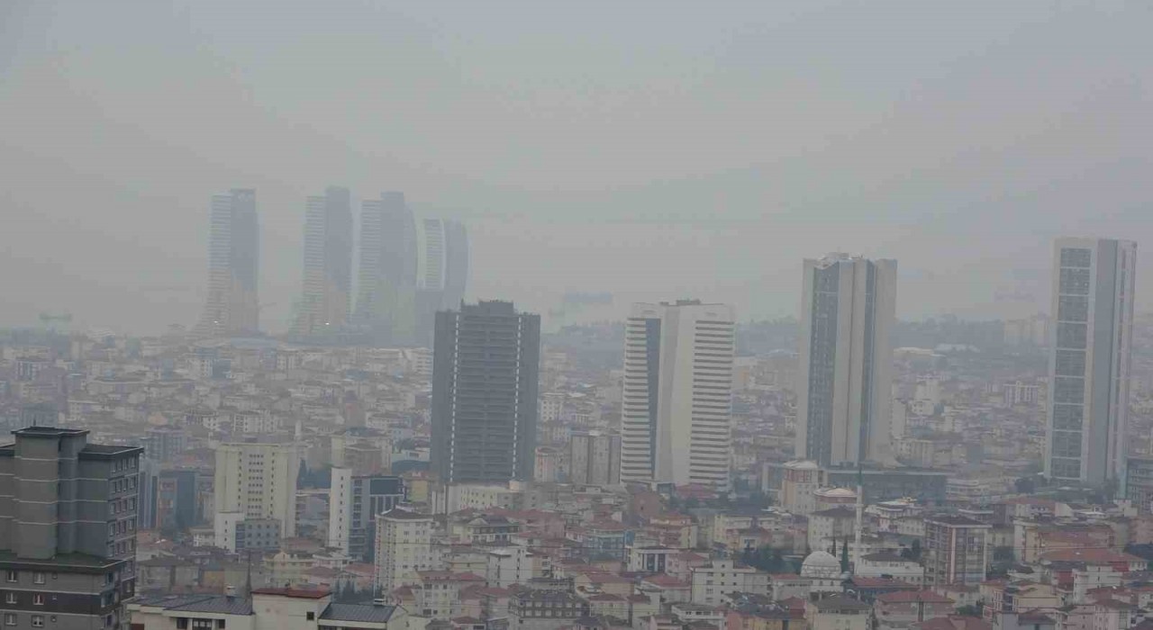 Anadolu Yakasının alçak kesimlerinde kirli hava etkili oldu