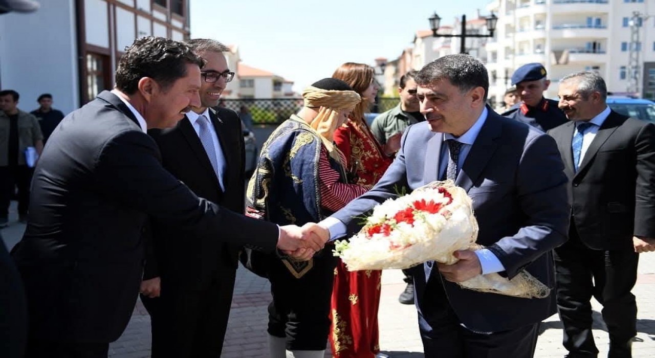 Ankara Valisi Şahin, Beypazarında asayiş ve güvenlik toplantısına katıldı
