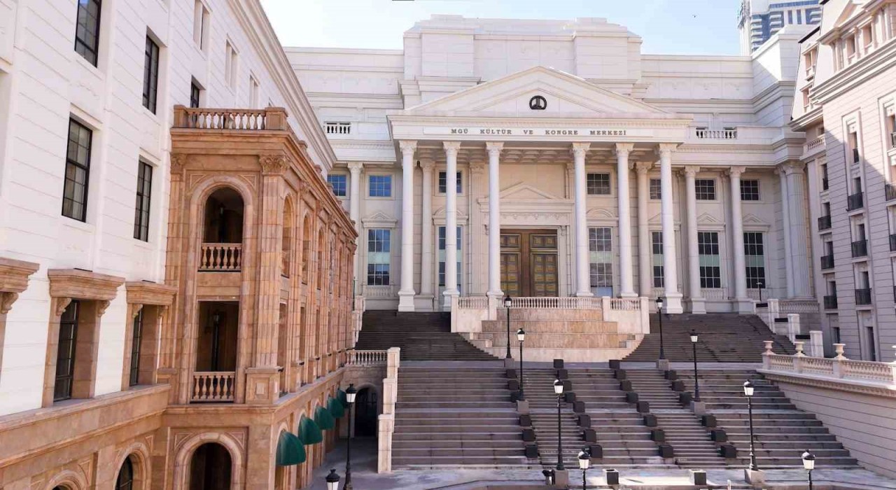 Ankarada Avrupa esintili kampüs görenleri hayrete düşürüyor