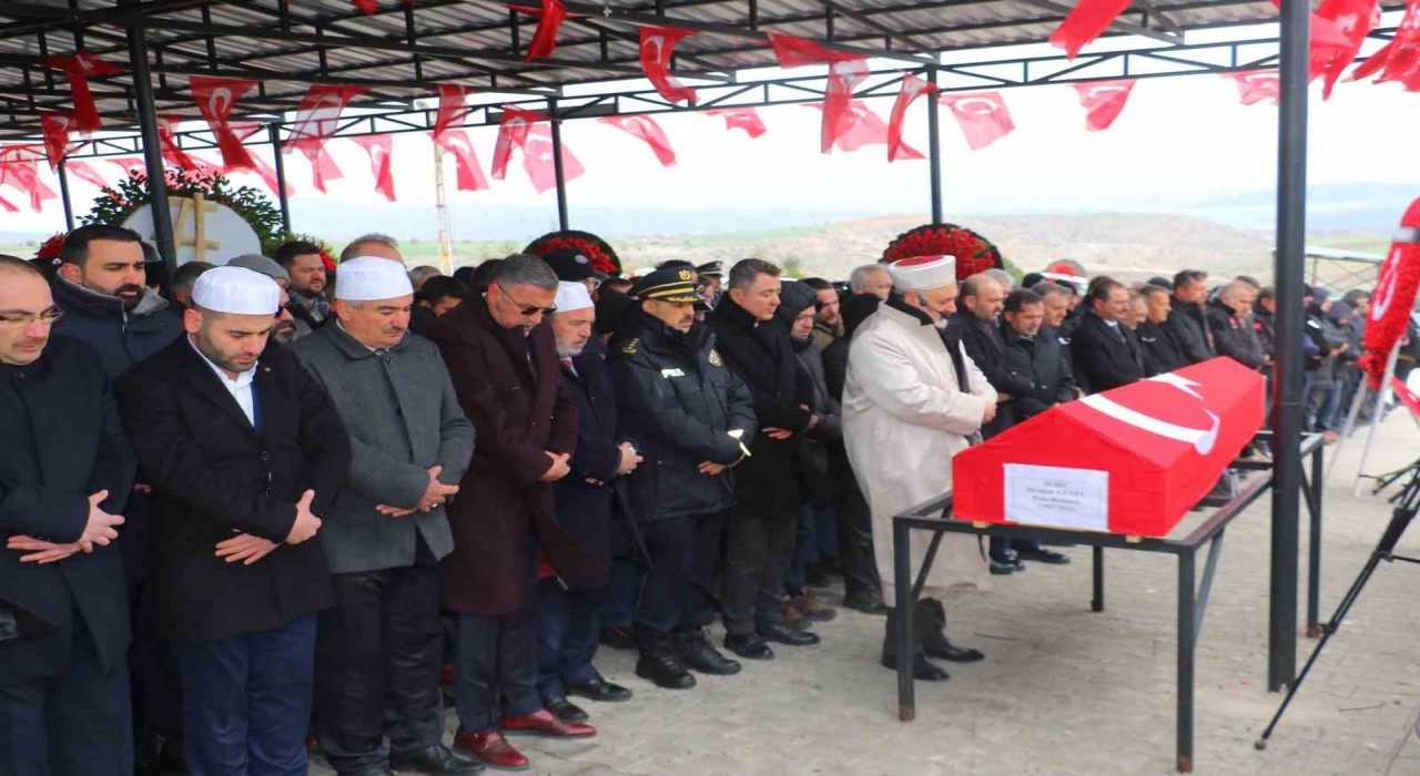 Ankarada trafik kazasında şehit olan polis son yolcuğuna uğurlandı