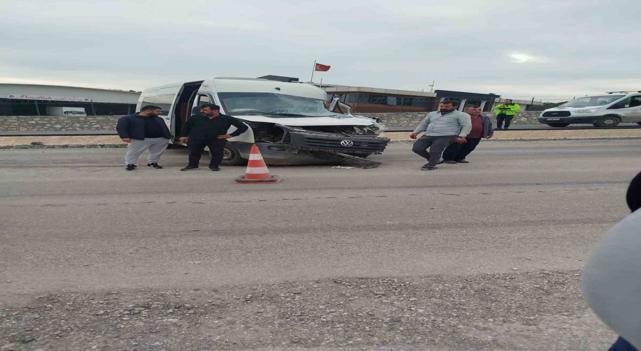 Antakyada trafik kazası: 2 yaralı