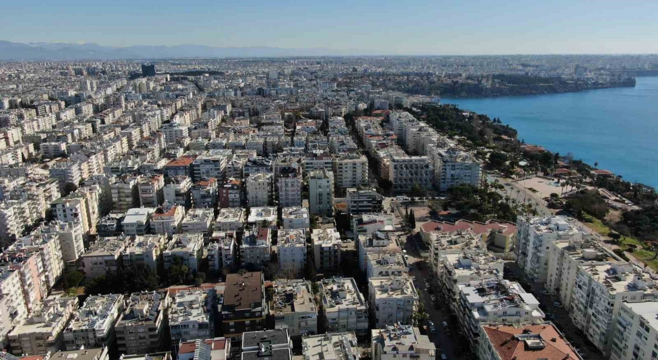 Antalyada martta yabancılara 496 konut satışı gerçekleşti