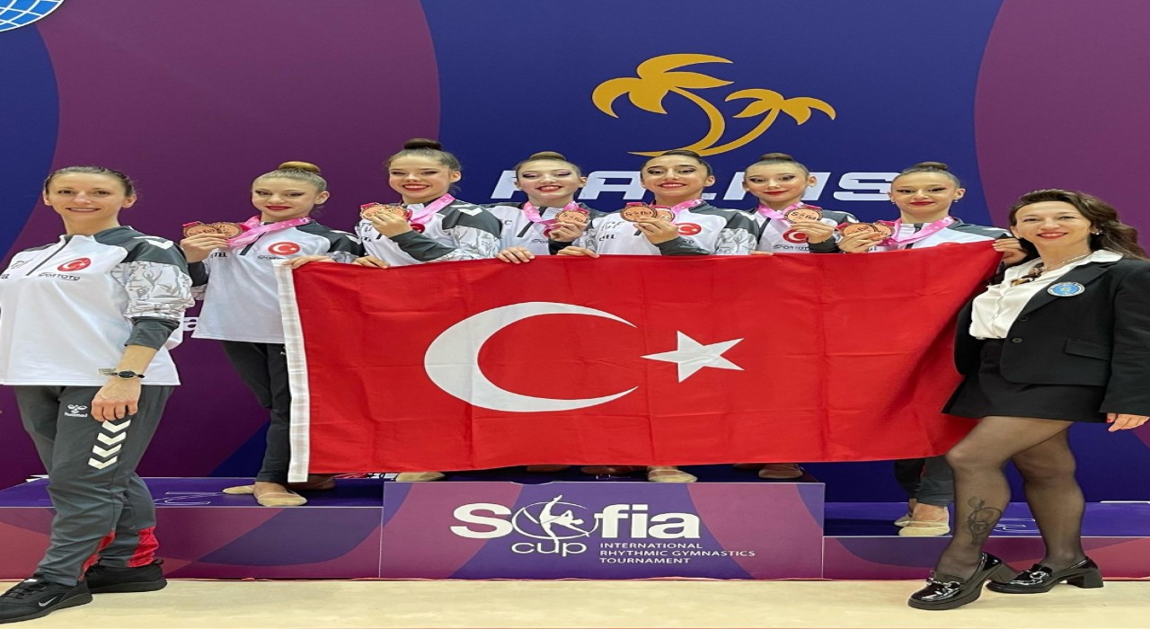 Antalyasporlu milli cimnastikçilerden Sofyada 4 bronz madalya