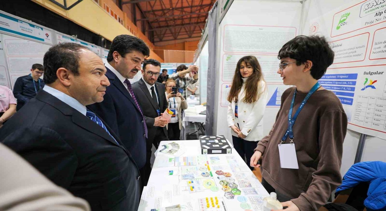 Araştırma projelerini SUBÜde sergilediler