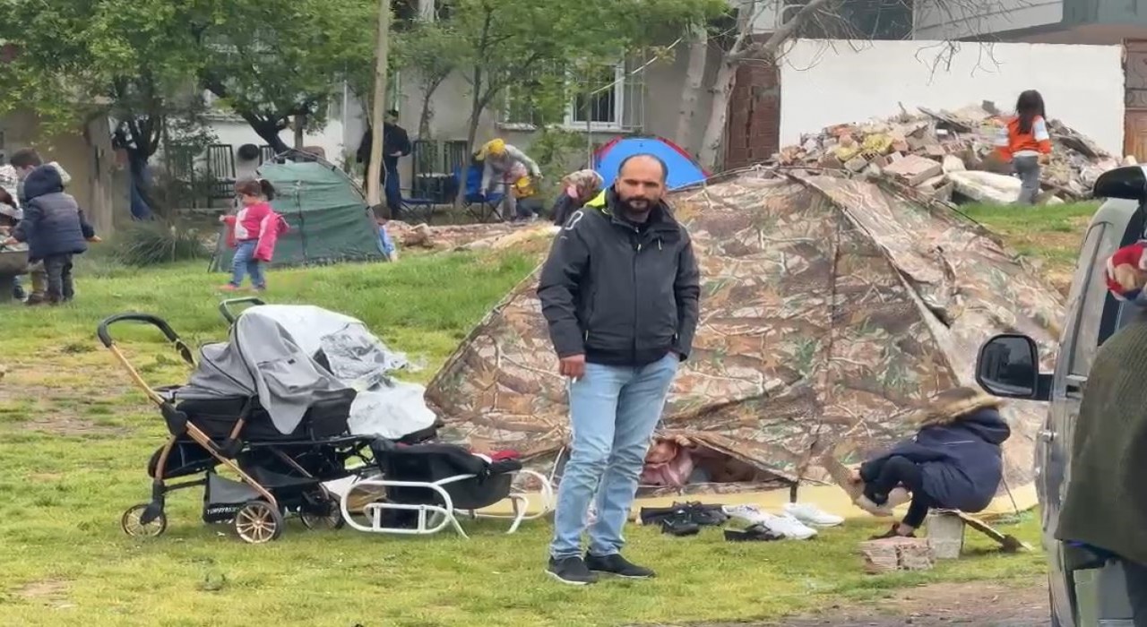 Arnavutköyde vatandaşlar parka çadır kurdu