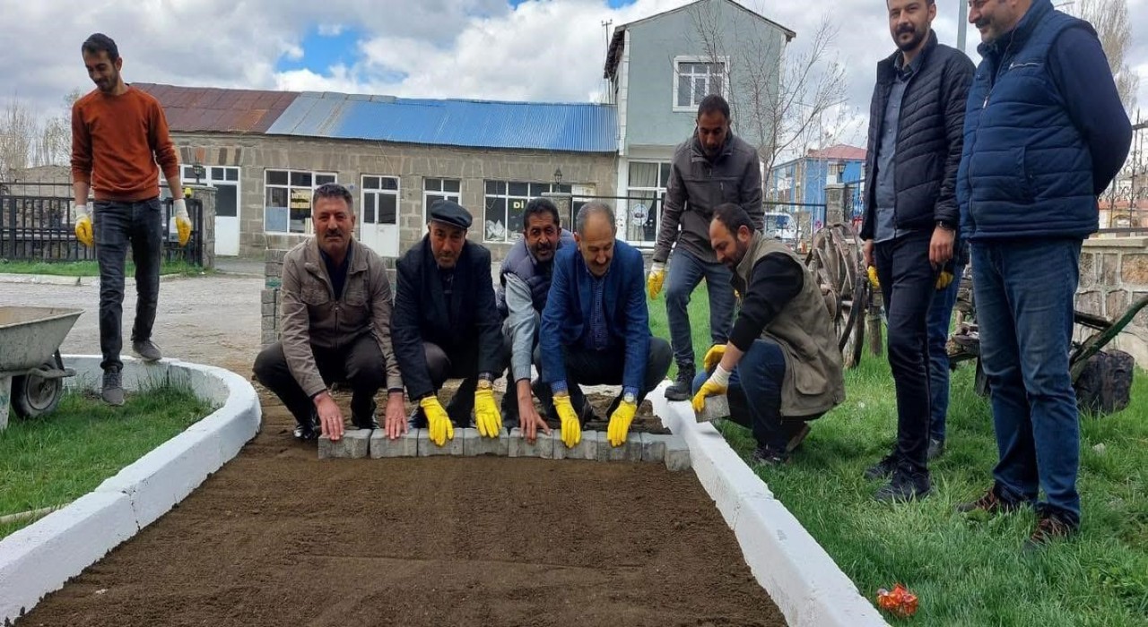Arpaçayda yol yapım çalışmaları başladı