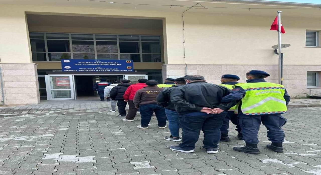 Artvinde göçmen kaçakçılığı operasyonu: 2 organizatör yakalandı