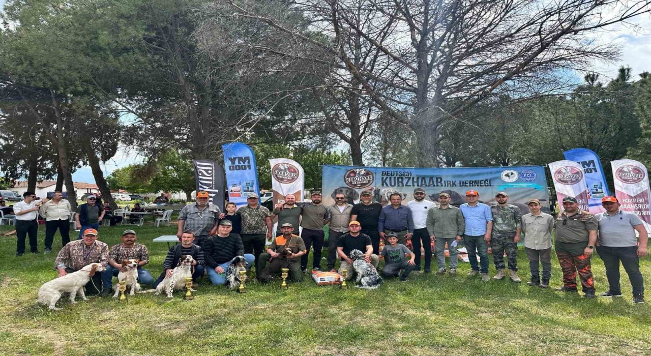 Av köpekleri Salihlide yarıştı