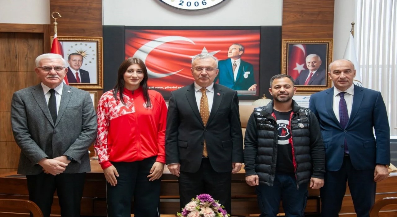 Avrupa şampiyonundan Rektör Levente ziyaret