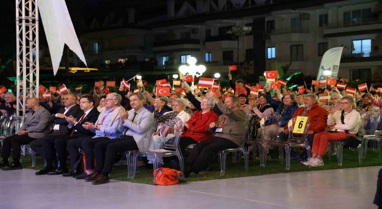 Avusturyalı Turistlere ‘Hoş geldiniz partisi