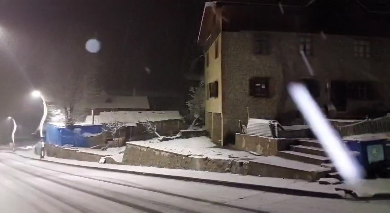 Ayder Yaylası beyaza büründü