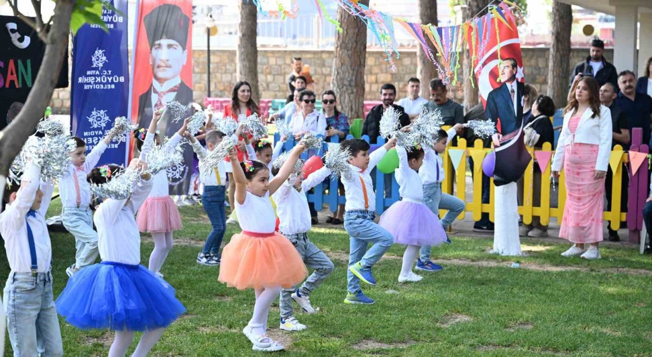 Aydın Büyükşehir Belediyesi Çocuk Gelişim Merkezlerinde 23 Nisan coşkusu