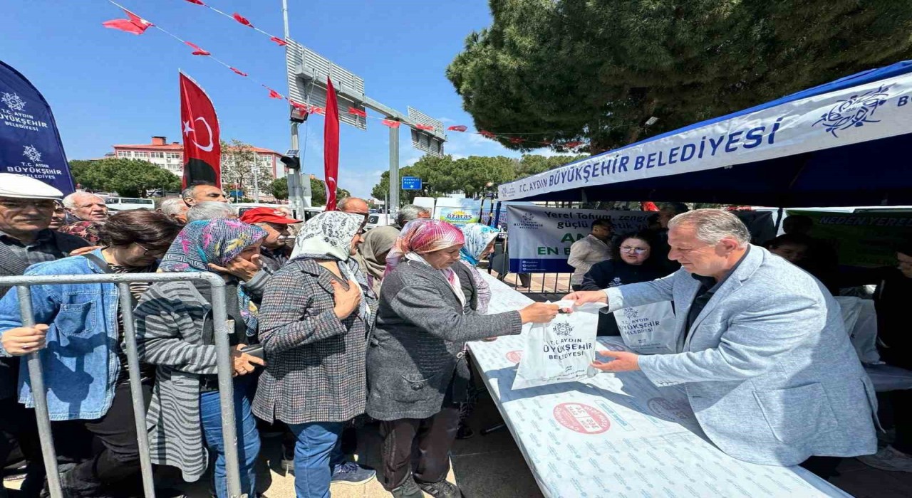 Aydın Büyükşehir Belediyesi, Karacasuda 20 bin fide dağıttı