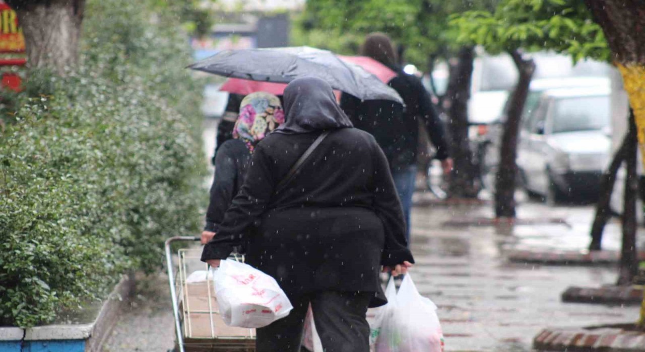 Aydına gök gürültülü sağanak yağış uyarısı