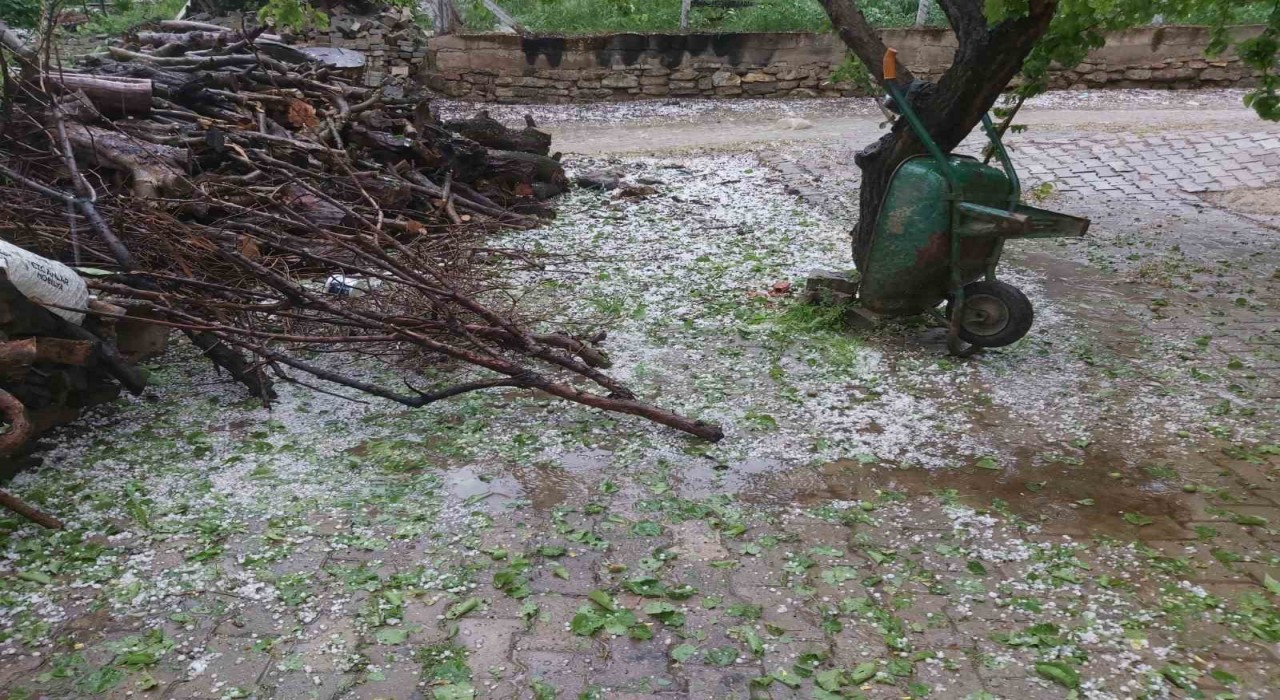 Aydında dolu sürprizi
