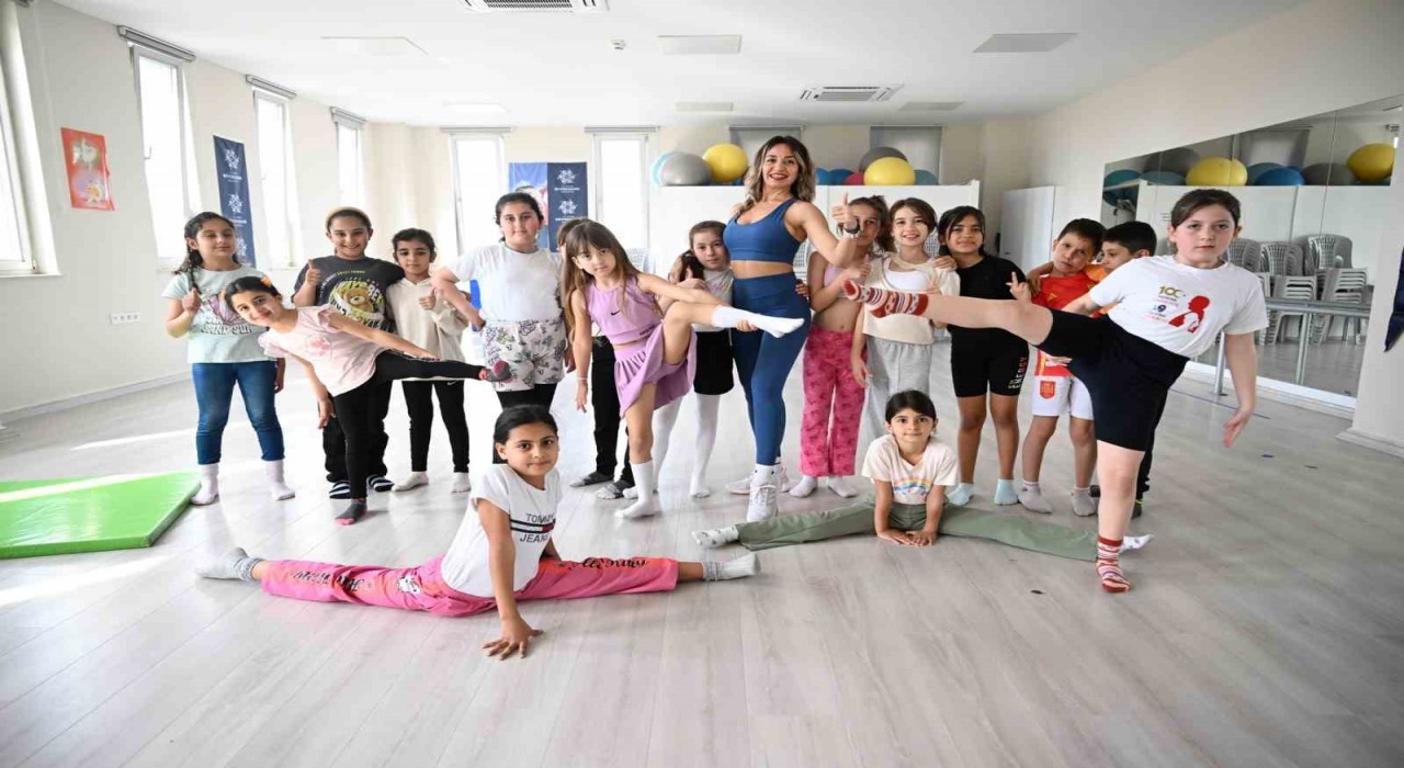 Aydında minikler jimnastikle büyüyor