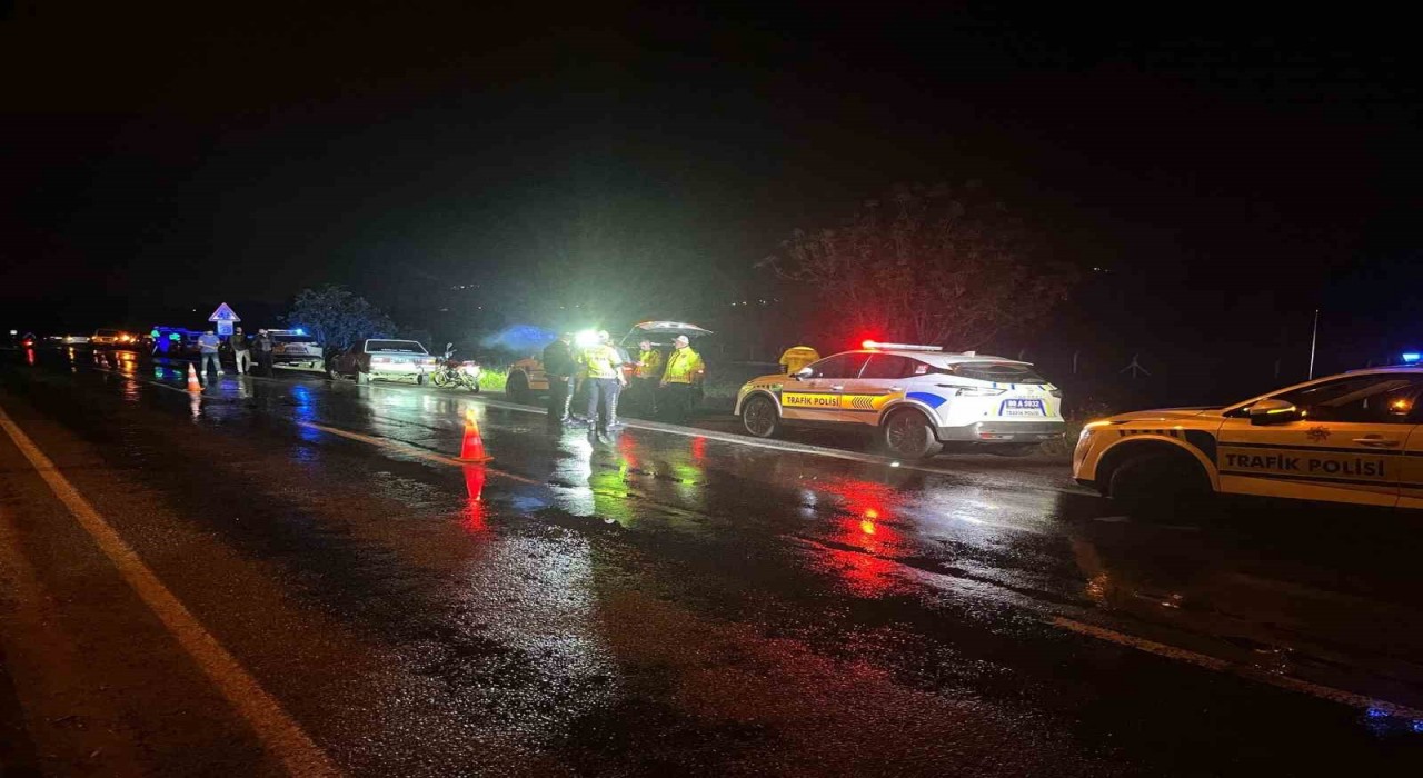 Aydında trafik kazası 1 ölü 1 yaralı