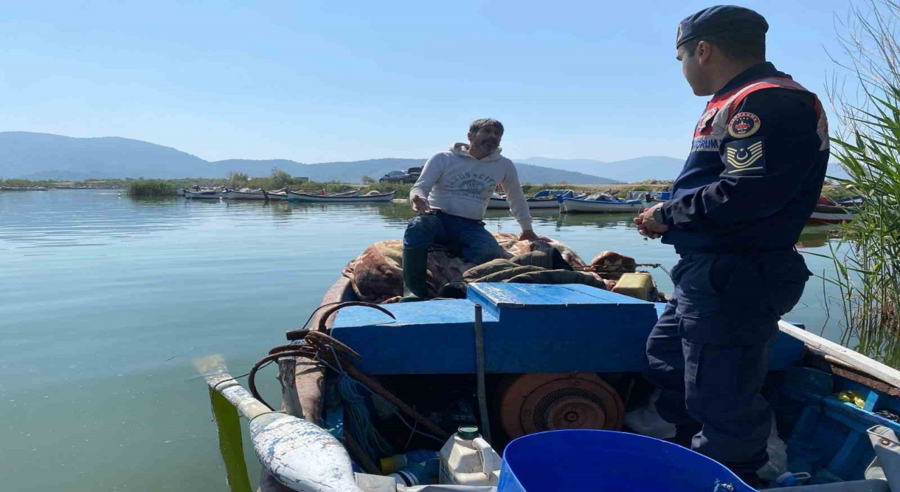 Bafa Gölünde doğal hayat Jandarmanın takibinde