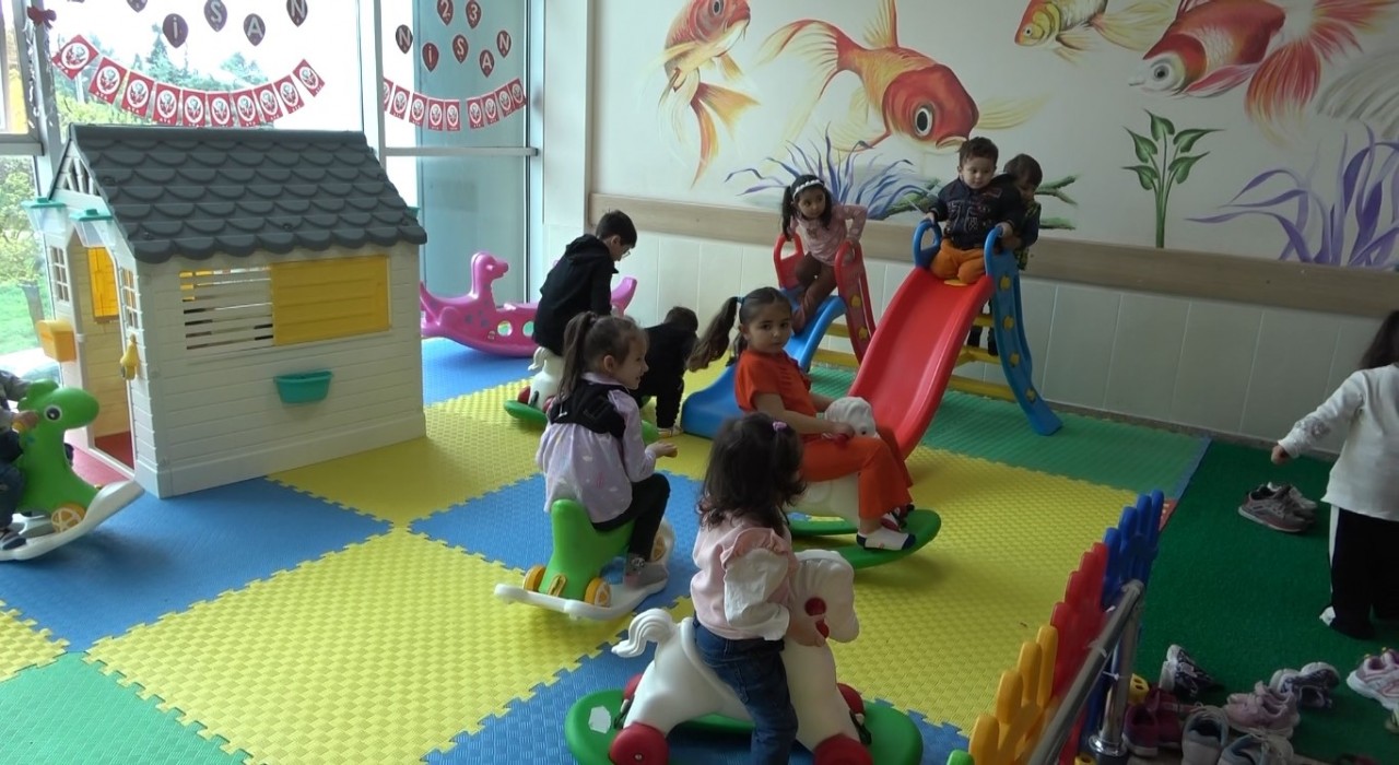 Bafra Devlet Hastanesinden miniklere oyun alanı sürprizi