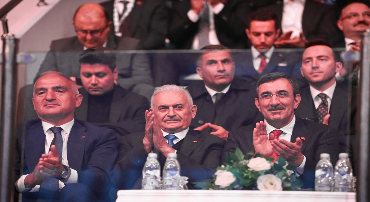 Bakan Ersoy: Erzurum, geçmişle geleceği, Doğu ile Batıyı birleştiren canlı bir köprüdür