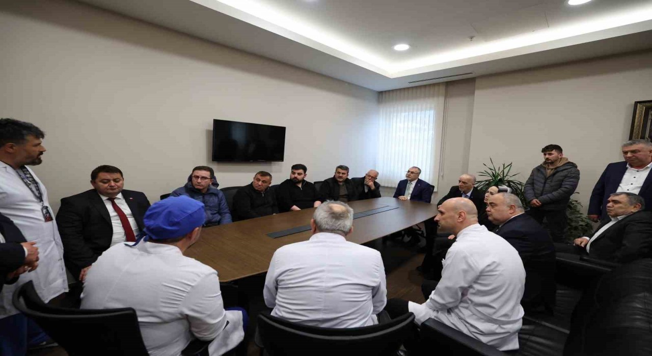Bakan Işıkhandan maden kazasında yaralanan işçilere ziyaret