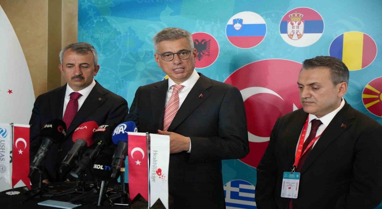 Bakan Memişoğlu: (İstanbul depremi) Şu anda hastanelerimizde 32 yaralımız var, durumları iyi