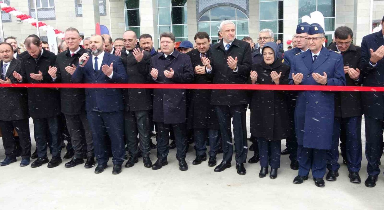 Bakan Tunç: Yeni Adliye binası, hızlı ve etkin hizmetin teminatı olacak