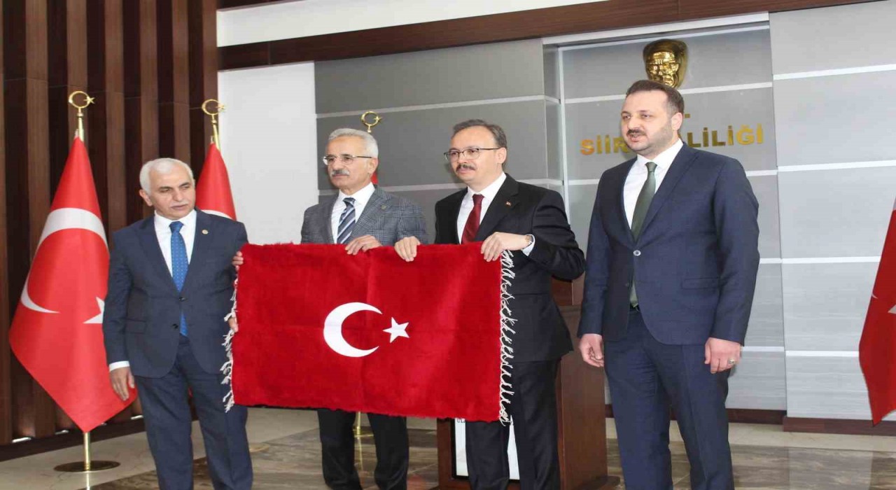 Bakan Uraloğlu, Siirt Valiliğini ve esnafı ziyaret etti