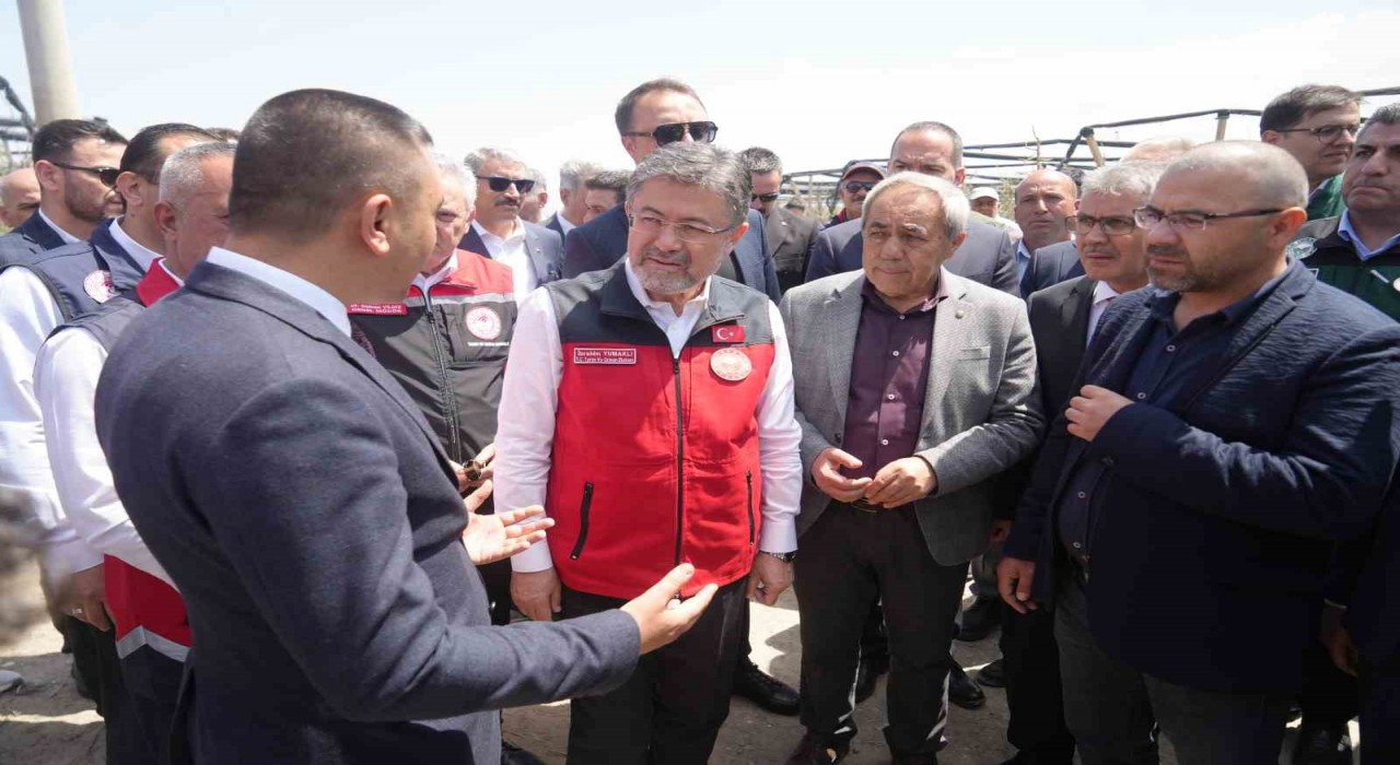 Bakan Yumaklı: Sigortası olmayan, ÇKSye kayıtlı üreticinin masrafı karşılanacak