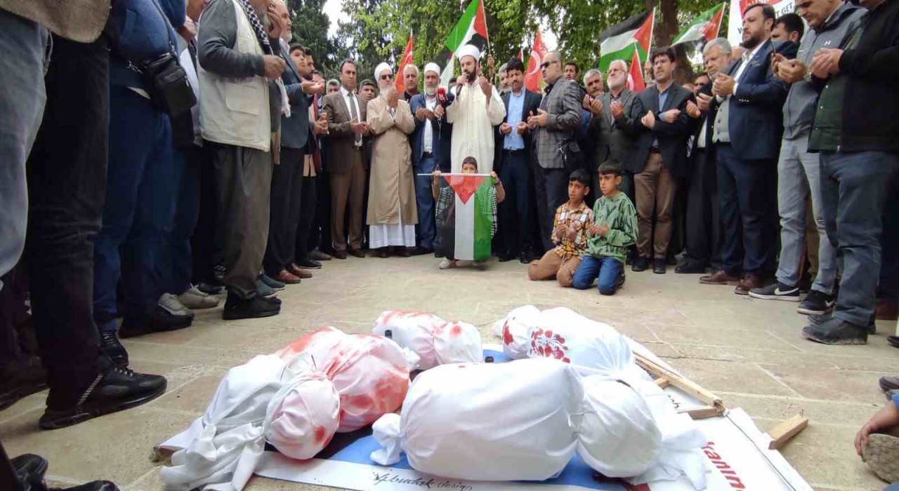 Balıklıgölde Gazze için dört dilde dua