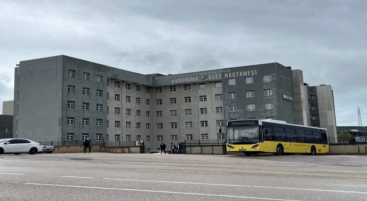 Bandırmada teşhiste ihmal iddiasıyla 16 yaşındaki genç testisini kaybetti