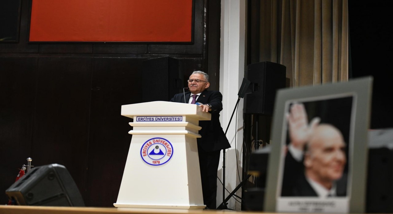 Başkan Büyükkılıç, devlet adamı ve mütefekkir Aliya İzzetbegoviçi andı