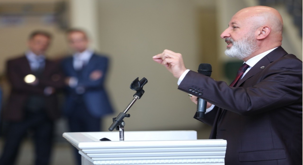 Başkan Çolakbayrakdar: Belediyede her bir çalışanın sendikası, ‘Ahmet Çolakbayrakdardır
