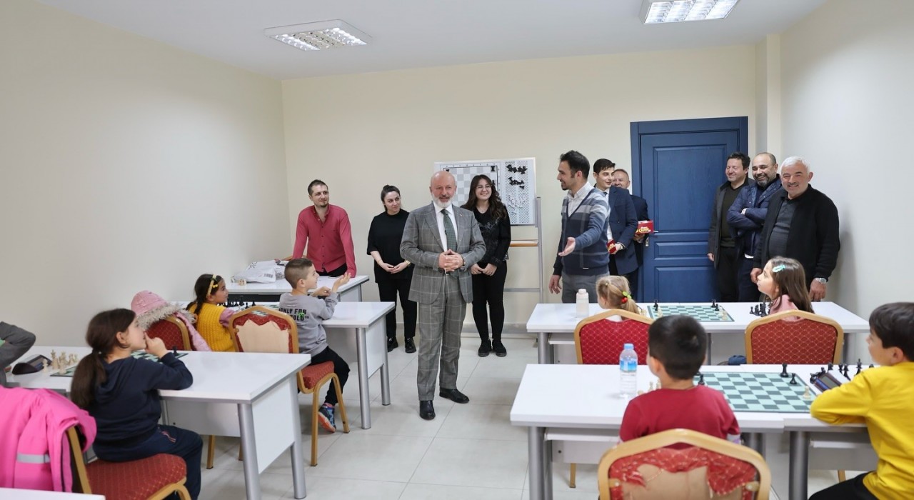 Başkan Çolakbayrakdar: Hedefimiz Kayseriyi satrançta marka şehir yapmak
