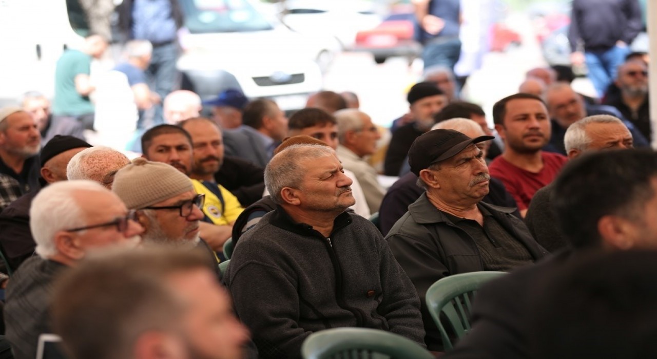 Başkan Çolakbayrakdar: Her zaman olduğu gibi vatandaşlarımızla iç içeyiz