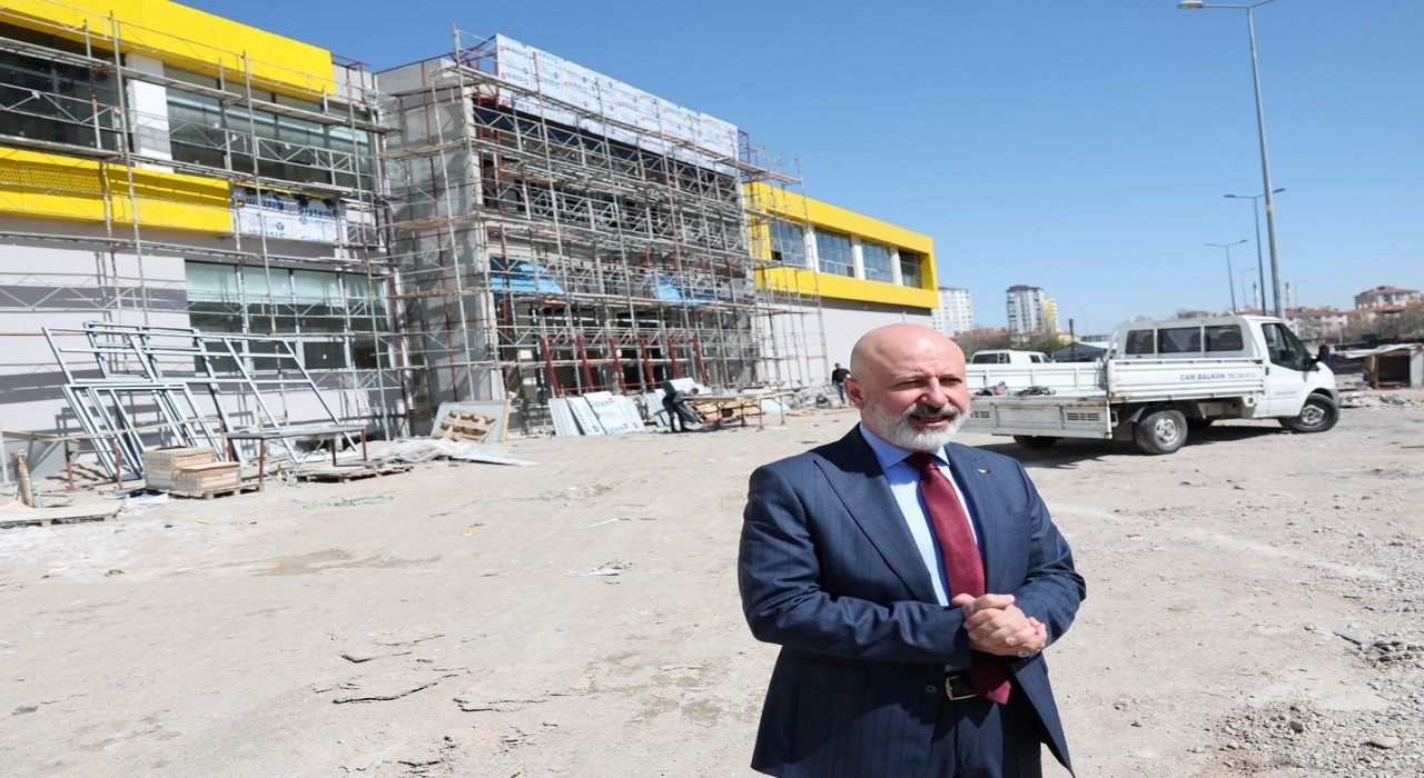 Başkan Çolakbayrakdar: Yatırımlarla Kocasinanı güzelleştiriyor, bölgeyi zenginleştiriyoruz