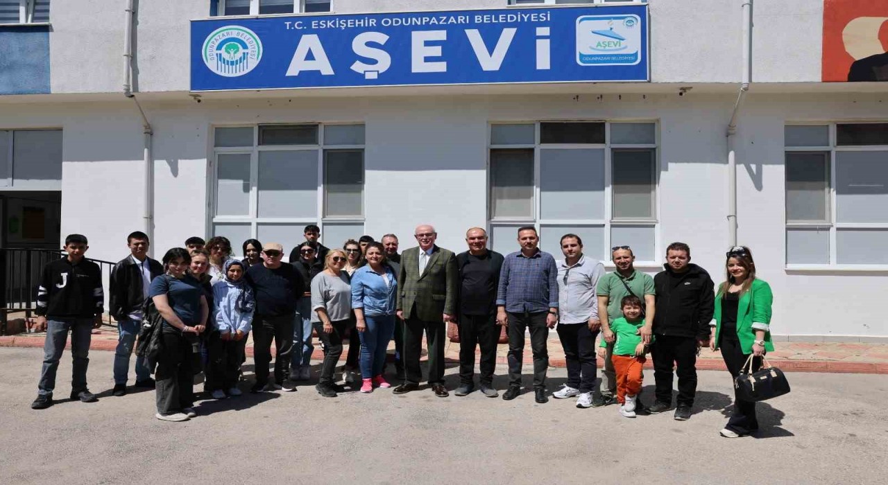 Başkan Kazım Kurttan aşevi ziyareti: Zor zamanlarda dayanışma en büyük gücümüz