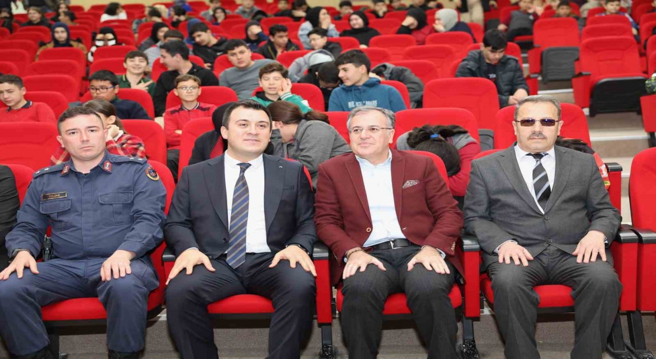 Başkan Özdoğan: Gençlerimizin başarısı geleceğimizin teminatıdır