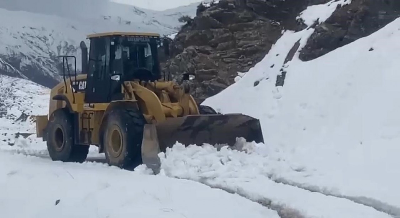 Batmanda 7 köy ve mezra yolu kar yağışı nedeniyle kapandı