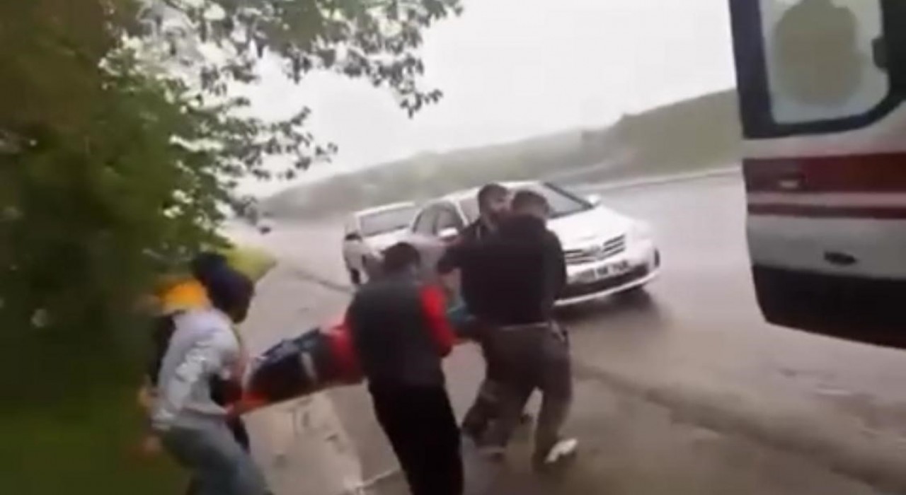 Batmanda araç şarampole yuvarlandı: 3 yaralı