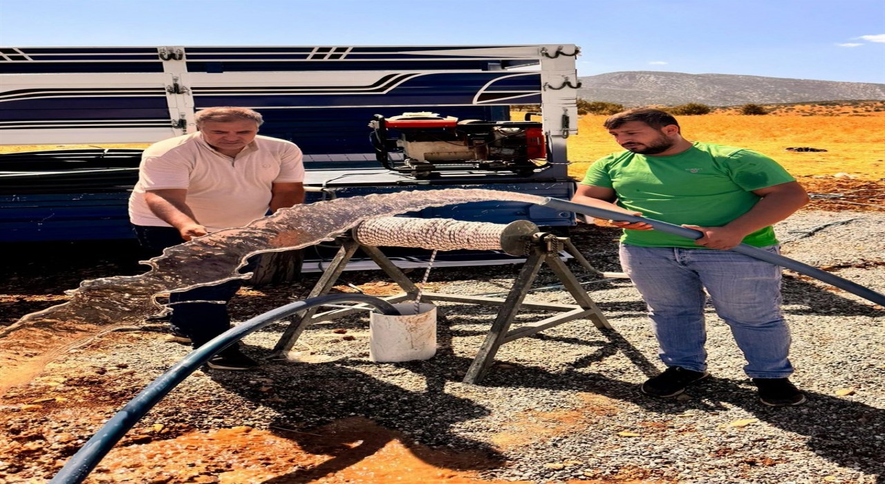 Batmanda Gaziler köyü 170 metrelik sondaj ile suya kavuştu